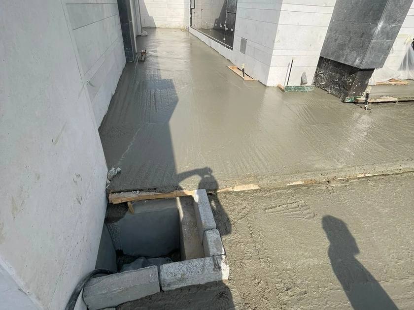 Pool waterproofing membrane detail
